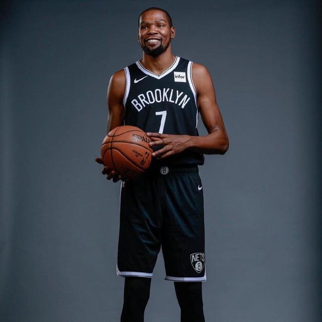 新管理层与 新管理层与