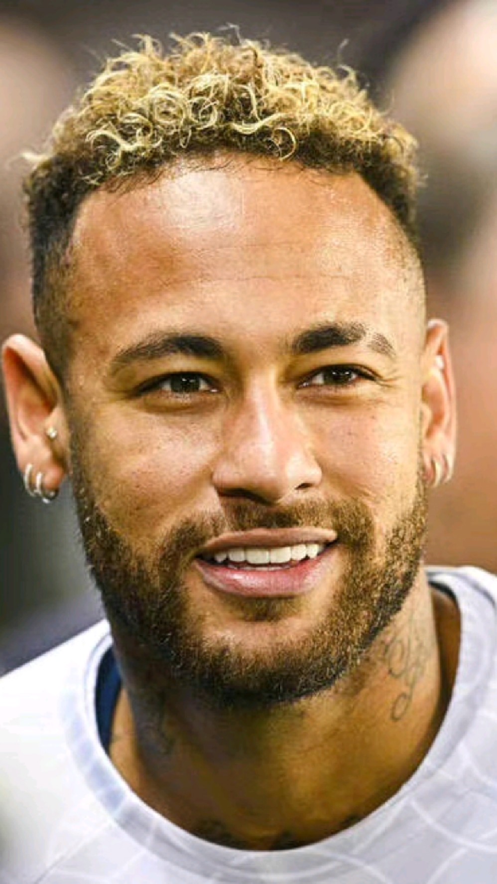 却常常显得 却常常显得